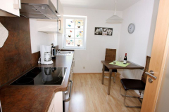 05_Voll-ausgestattete-Kueche-mit-Spuelmaschine