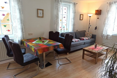 1_09_gemuetliche-Sitzecke-WLAN-kostenlos-verfuegbar